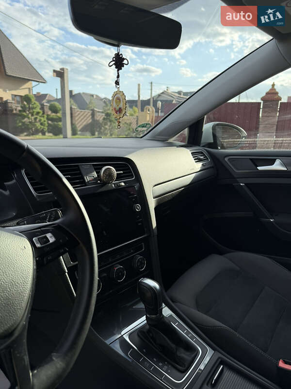 Універсал Volkswagen Golf 2018 в Луцьку