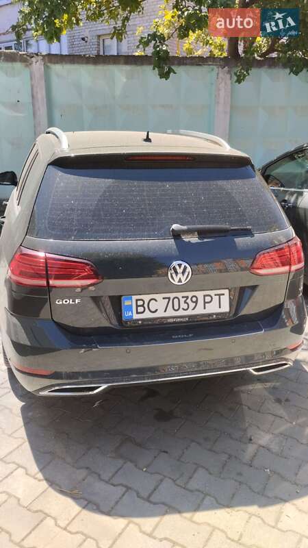 Універсал Volkswagen Golf 2019 в Стрию