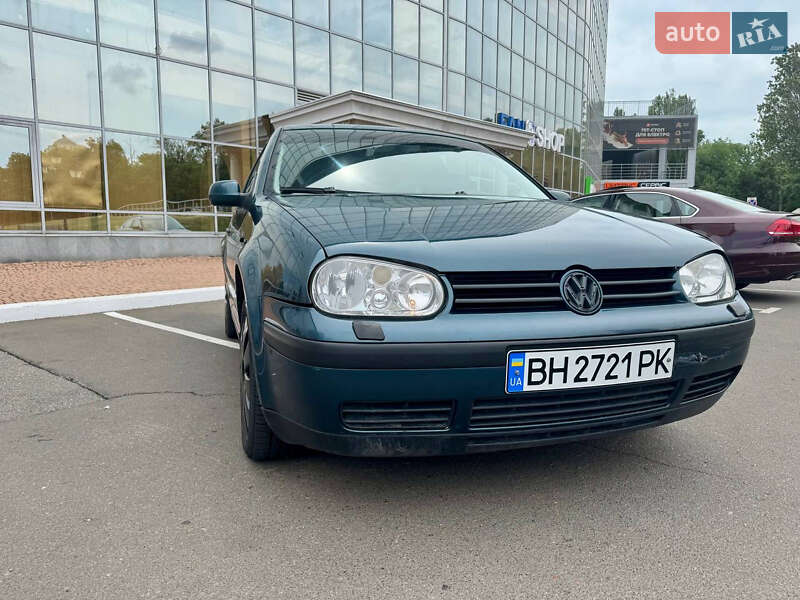 Volkswagen Golf 2002