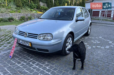 Хэтчбек Volkswagen Golf 2003 в Звягеле