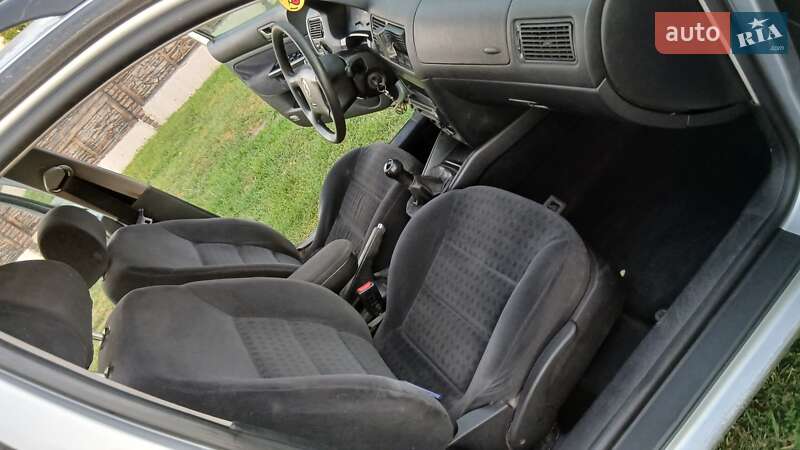 Универсал Volkswagen Golf 2000 в Луцке фото 11 Универсал Volkswagen Golf 2000 в Луцке