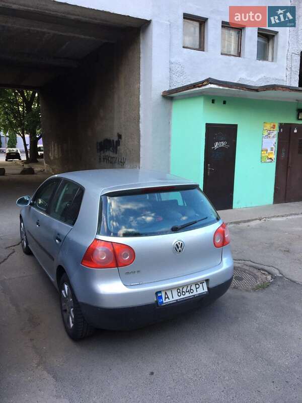 Хэтчбек Volkswagen Golf 2004 в Белой Церкви
