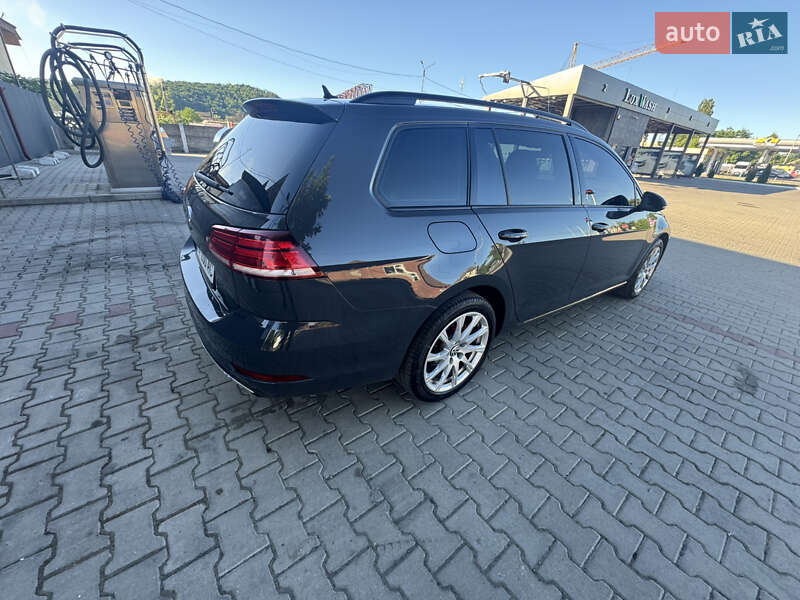 Універсал Volkswagen Golf 2017 в Мукачевому