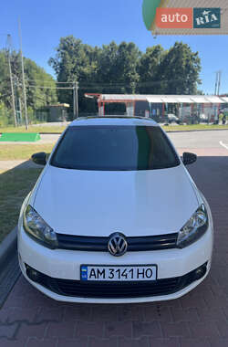 Хетчбек Volkswagen Golf 2011 в Житомирі