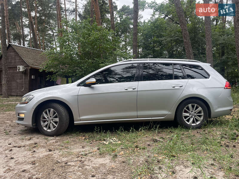 Универсал Volkswagen Golf 2014 в Василькове
