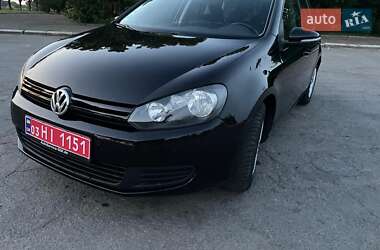 Хэтчбек Volkswagen Golf 2010 в Владимире
