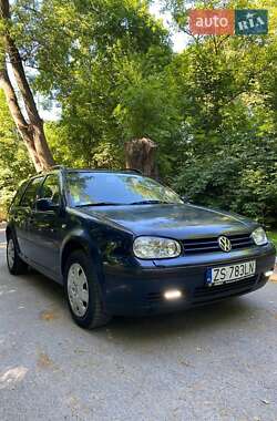 Универсал Volkswagen Golf 2001 в Звягеле