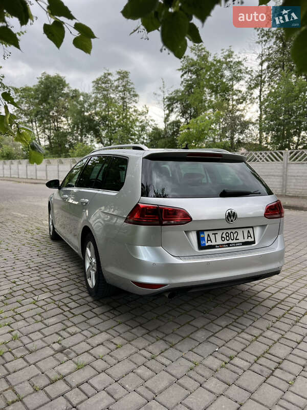 Універсал Volkswagen Golf 2015 в Івано-Франківську