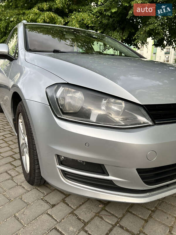 Універсал Volkswagen Golf 2015 в Івано-Франківську