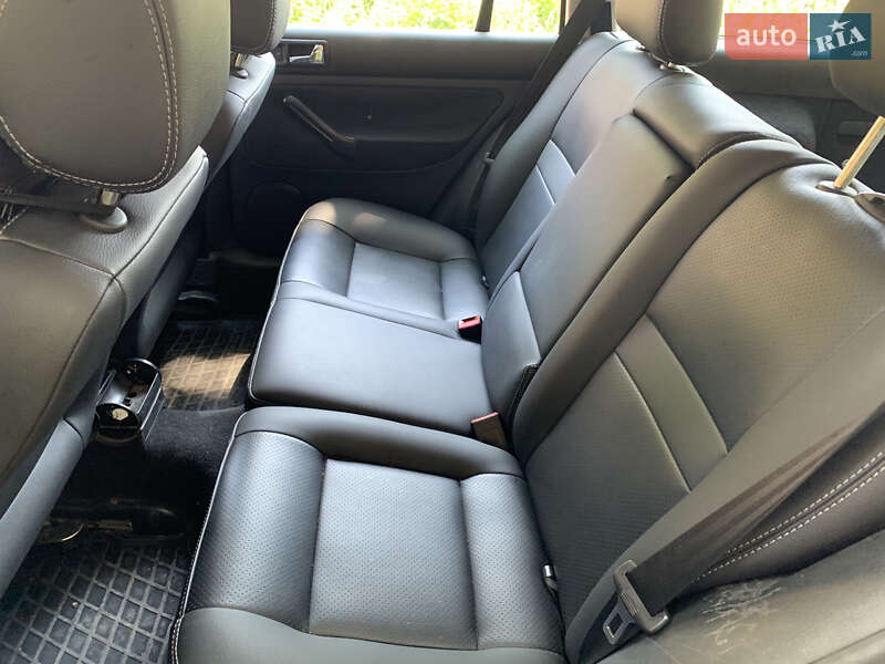 Універсал Volkswagen Golf 2002 в Бердичеві