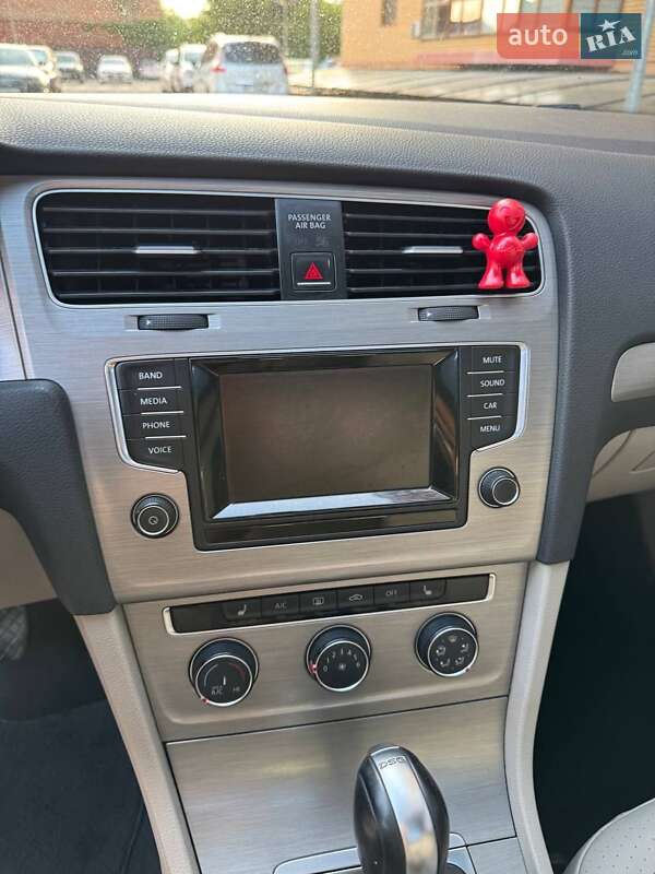 Универсал Volkswagen Golf 2015 в Виннице