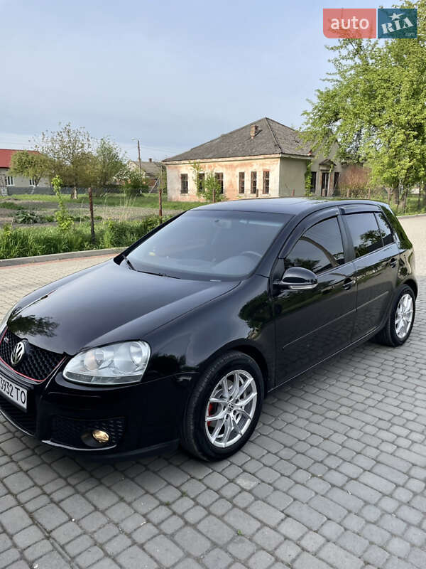 Хэтчбек Volkswagen Golf 2007 в Добротворе