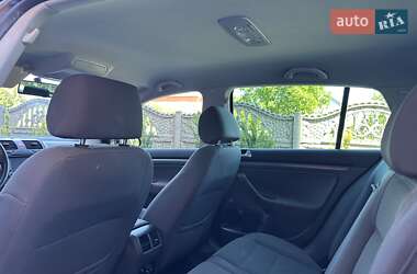 Хетчбек Volkswagen Golf 2006 в 
