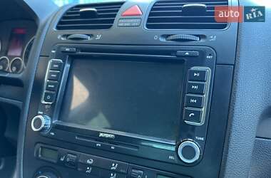 Хетчбек Volkswagen Golf 2006 в 