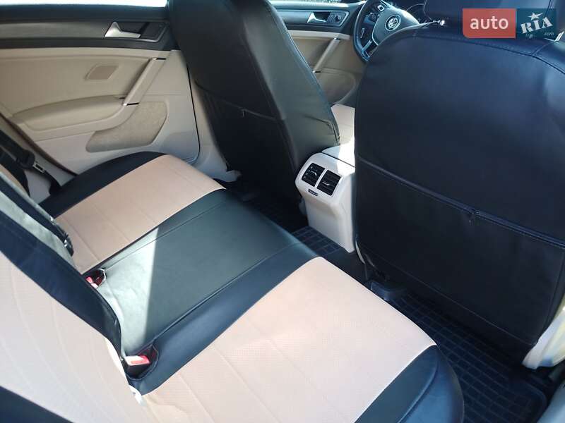 Універсал Volkswagen Golf 2017 в Києві