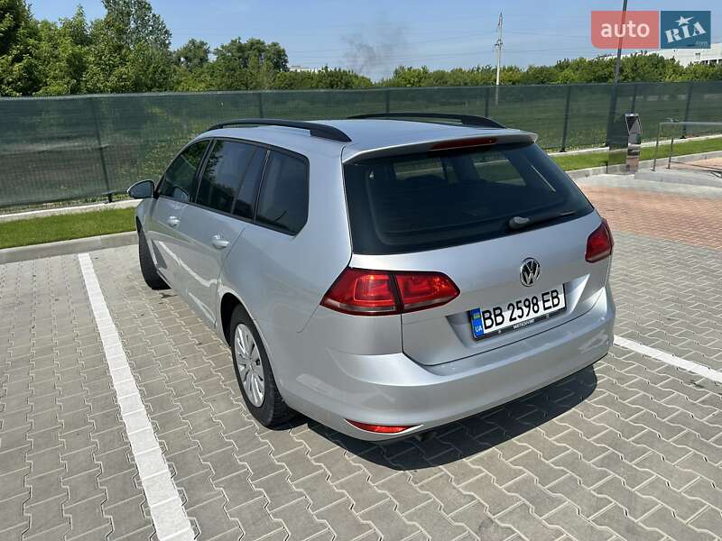 Универсал Volkswagen Golf 2014 в Виннице