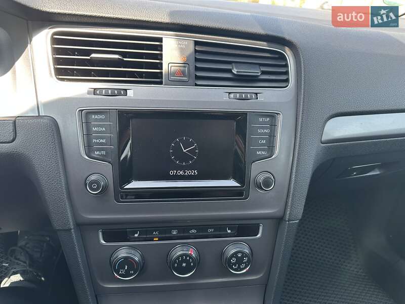 Универсал Volkswagen Golf 2014 в Виннице