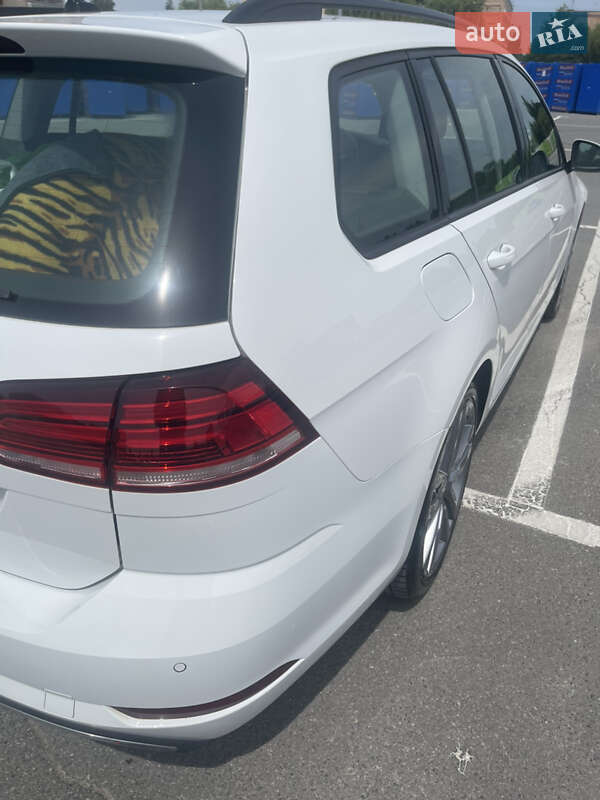 Універсал Volkswagen Golf 2019 в Кам'янець-Подільському