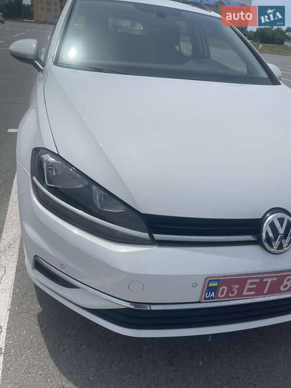Універсал Volkswagen Golf 2019 в Кам'янець-Подільському