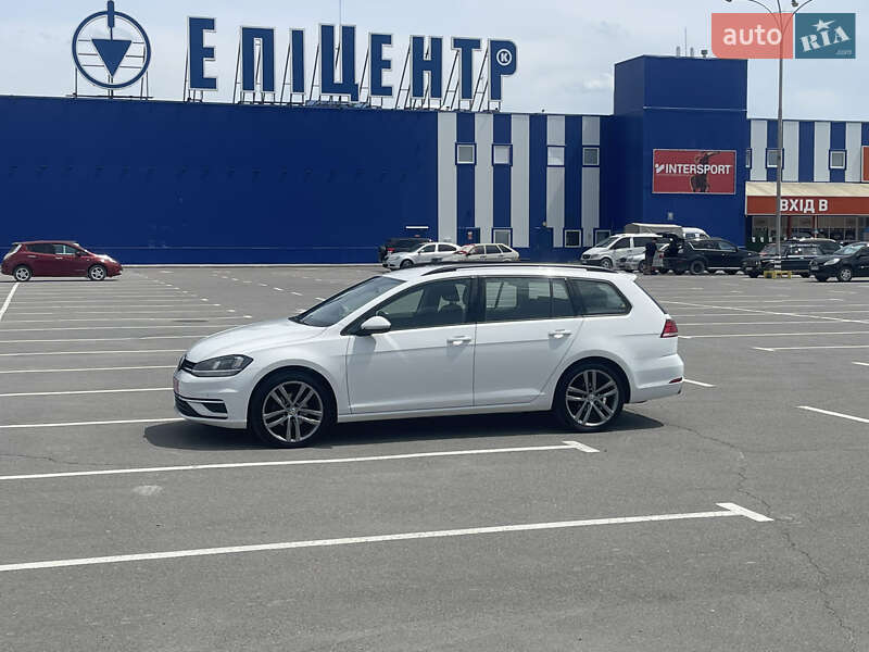 Універсал Volkswagen Golf 2019 в Кам'янець-Подільському