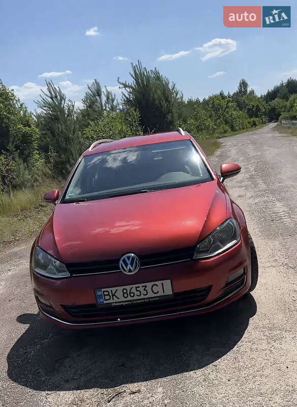 Універсал Volkswagen Golf 2015 в Сарнах