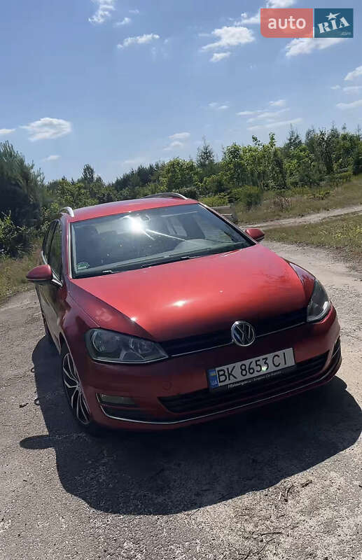 Універсал Volkswagen Golf 2015 в Сарнах