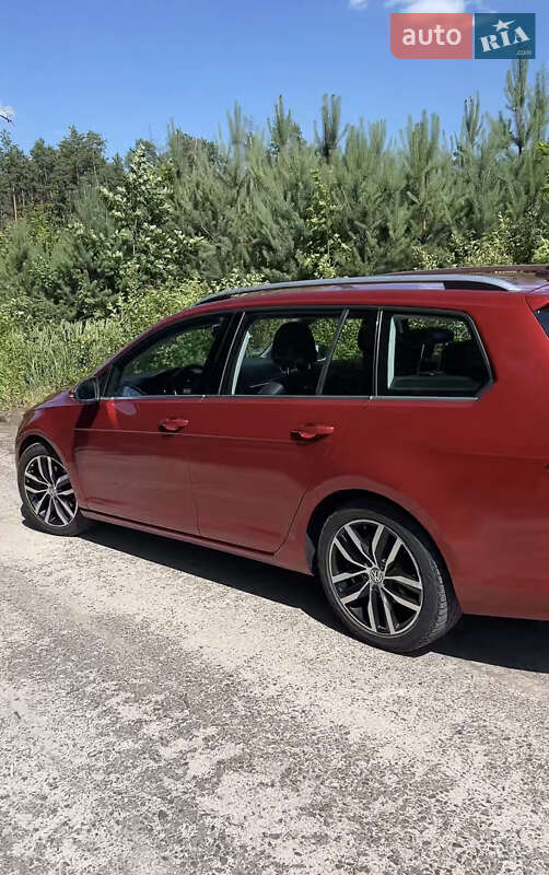Універсал Volkswagen Golf 2015 в Сарнах