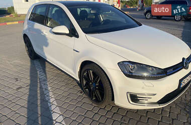 Хетчбек Volkswagen Golf 2014 в Львові