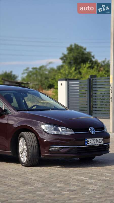 Універсал Volkswagen Golf 2017 в Кропивницькому