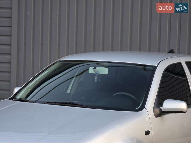 Хетчбек Volkswagen Golf 2000 в Кропивницькому