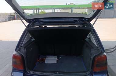 Хетчбек Volkswagen Golf 2001 в 