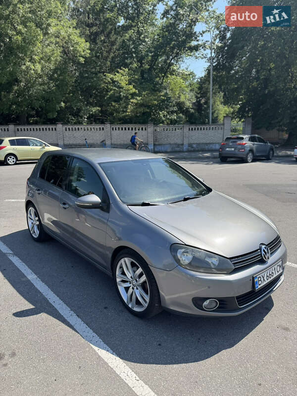Хэтчбек Volkswagen Golf 2009 в Виннице