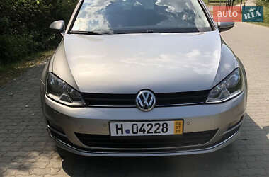 Универсал Volkswagen Golf 2016 в Ужгороде