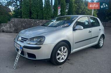Хэтчбек Volkswagen Golf 2004 в Тернополе
