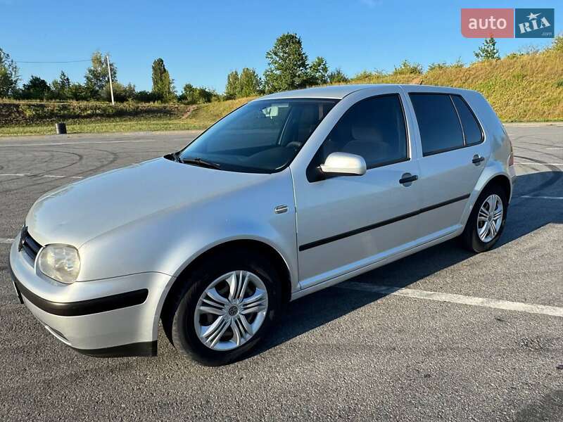 Хэтчбек Volkswagen Golf 2000 в Полтаве