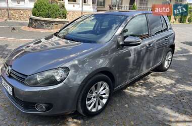 Хэтчбек Volkswagen Golf 2009 в Золочеве