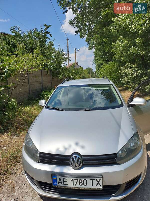 Универсал Volkswagen Golf 2011 в Каменском