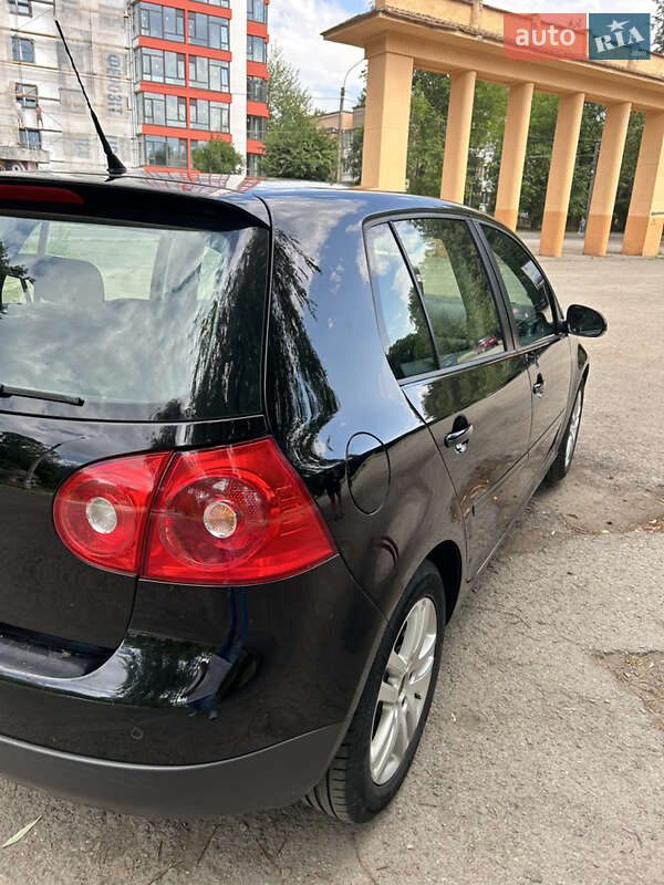Хетчбек Volkswagen Golf 2007 в Івано-Франківську
