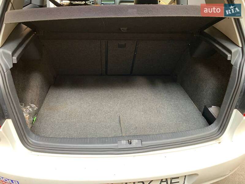 Хэтчбек Volkswagen Golf 2011 в Киеве фото 6 Хэтчбек Volkswagen Golf 2011 в Киеве