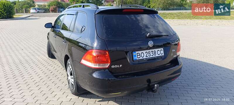 Универсал Volkswagen Golf 2009 в Бучаче