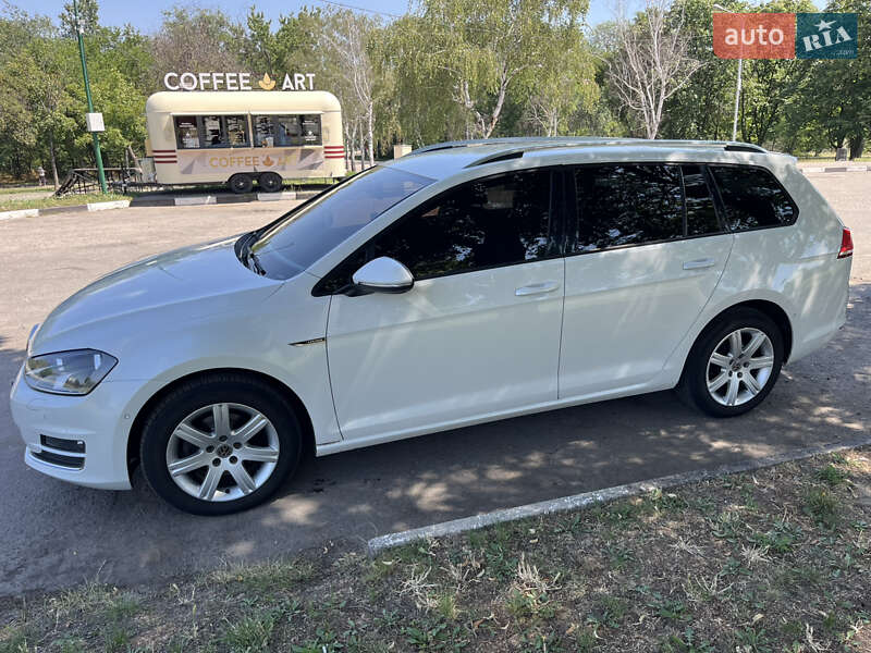 Універсал Volkswagen Golf 2015 в Запоріжжі