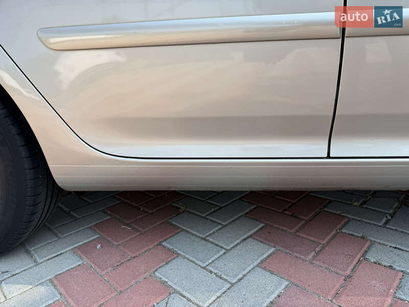 Хетчбек Volkswagen Golf 2005 в Білій Церкві