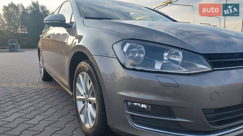 Універсал Volkswagen Golf 2015 в Києві