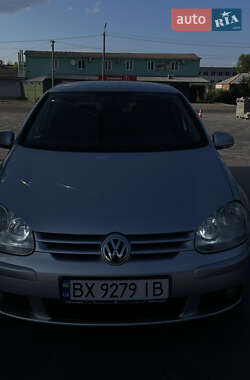 Хэтчбек Volkswagen Golf 2004 в Шепетовке