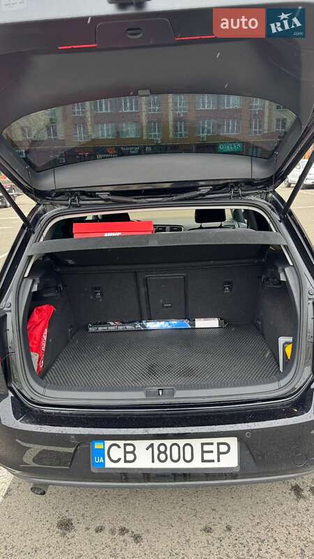 Хетчбек Volkswagen Golf 2014 в Чернігові