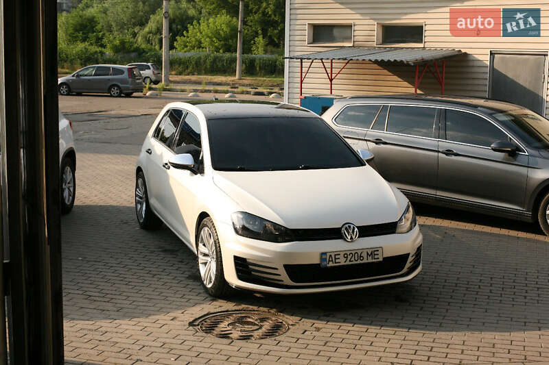 Volkswagen Golf 2016
