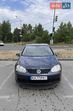 Хэтчбек Volkswagen Golf 2005 в Киеве