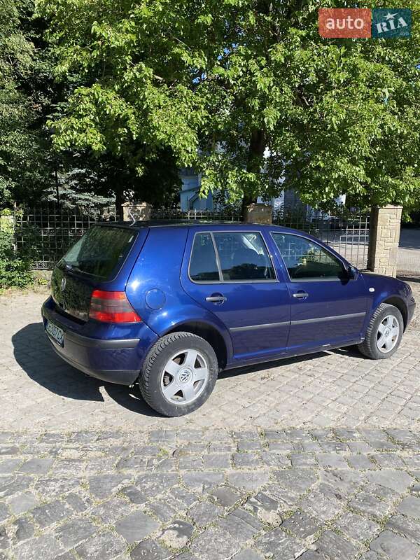 Хэтчбек Volkswagen Golf 2000 в Хотине
