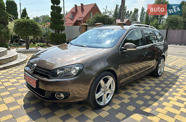 Универсал Volkswagen Golf 2012 в Казатине