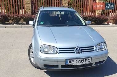 Универсал Volkswagen Golf 2004 в Днепре